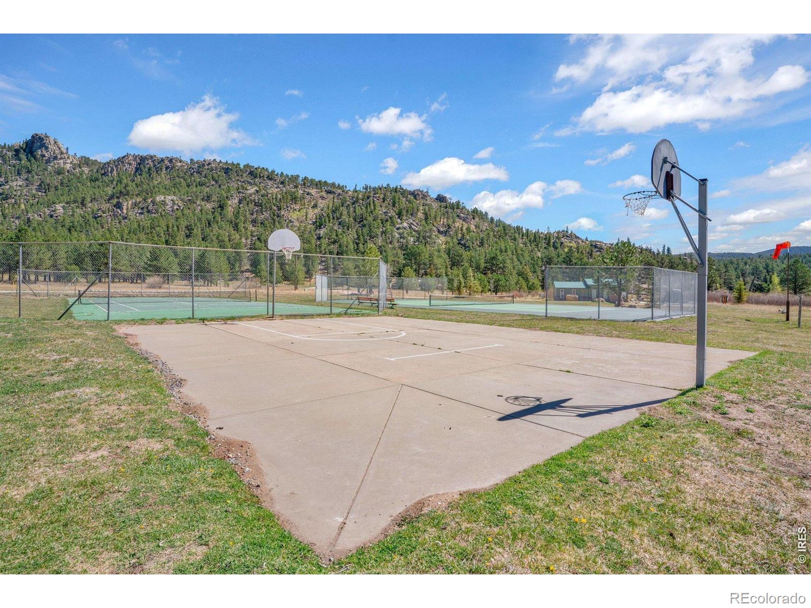 MLS Image #33 for 527  hemlock drive,lyons, Colorado