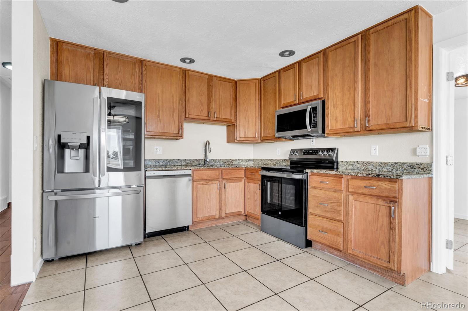 MLS Image #28 for 441 e 78th place,denver, Colorado