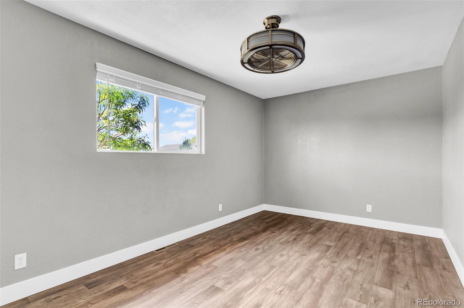 MLS Image #33 for 441 e 78th place,denver, Colorado