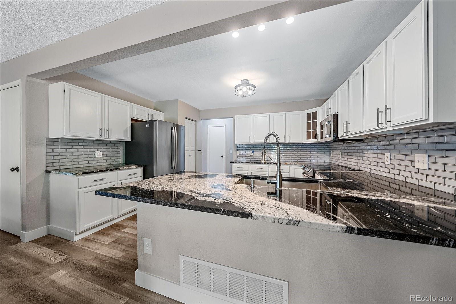 MLS Image #10 for 8703  redwing avenue,littleton, Colorado