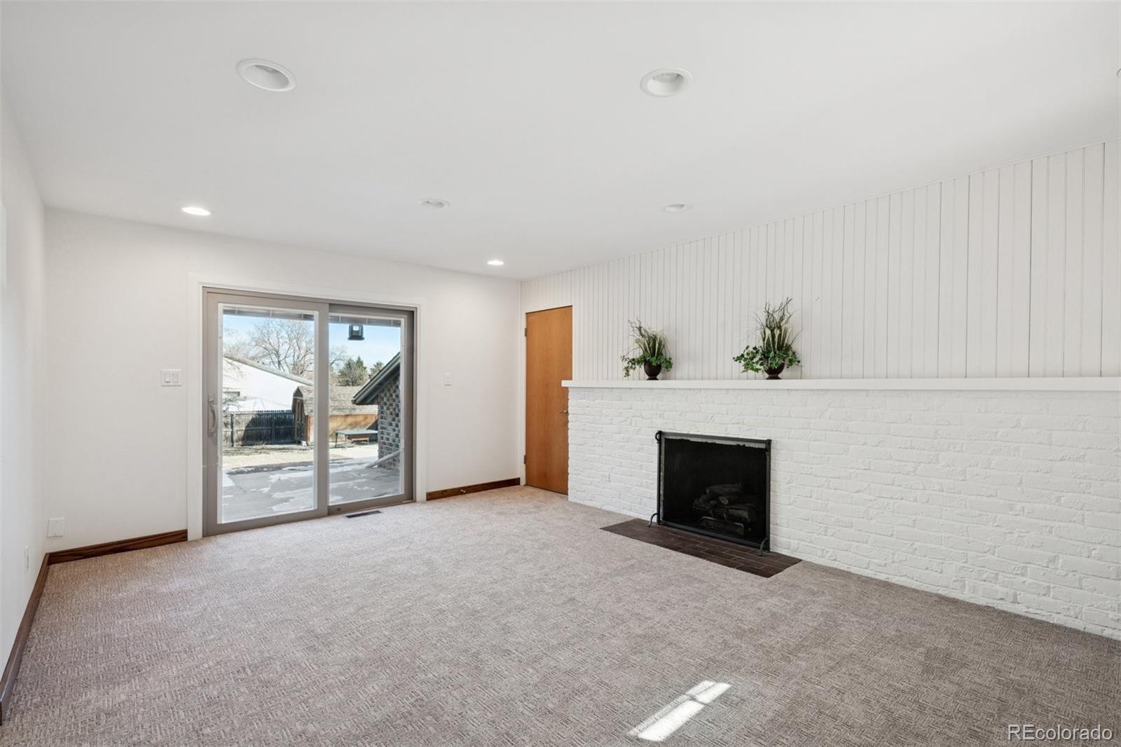 MLS Image #5 for 3390 s holly place,denver, Colorado