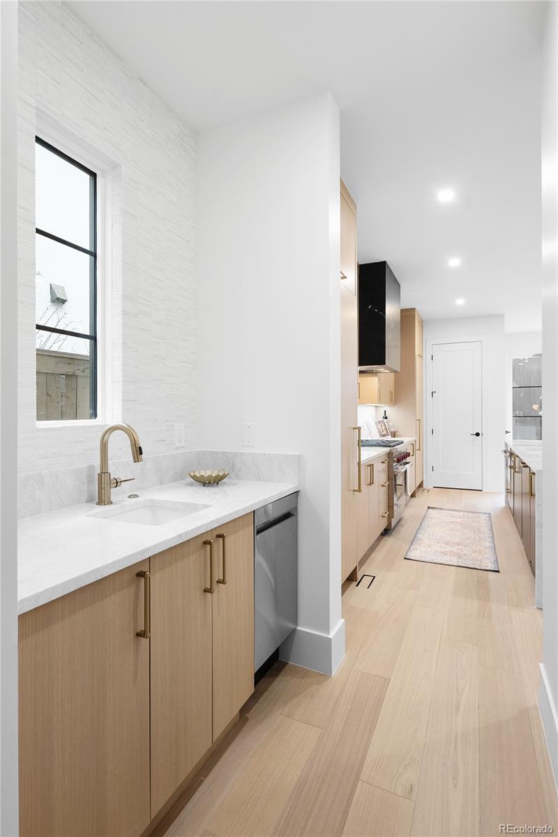 MLS Image #12 for 634 s race street,denver, Colorado