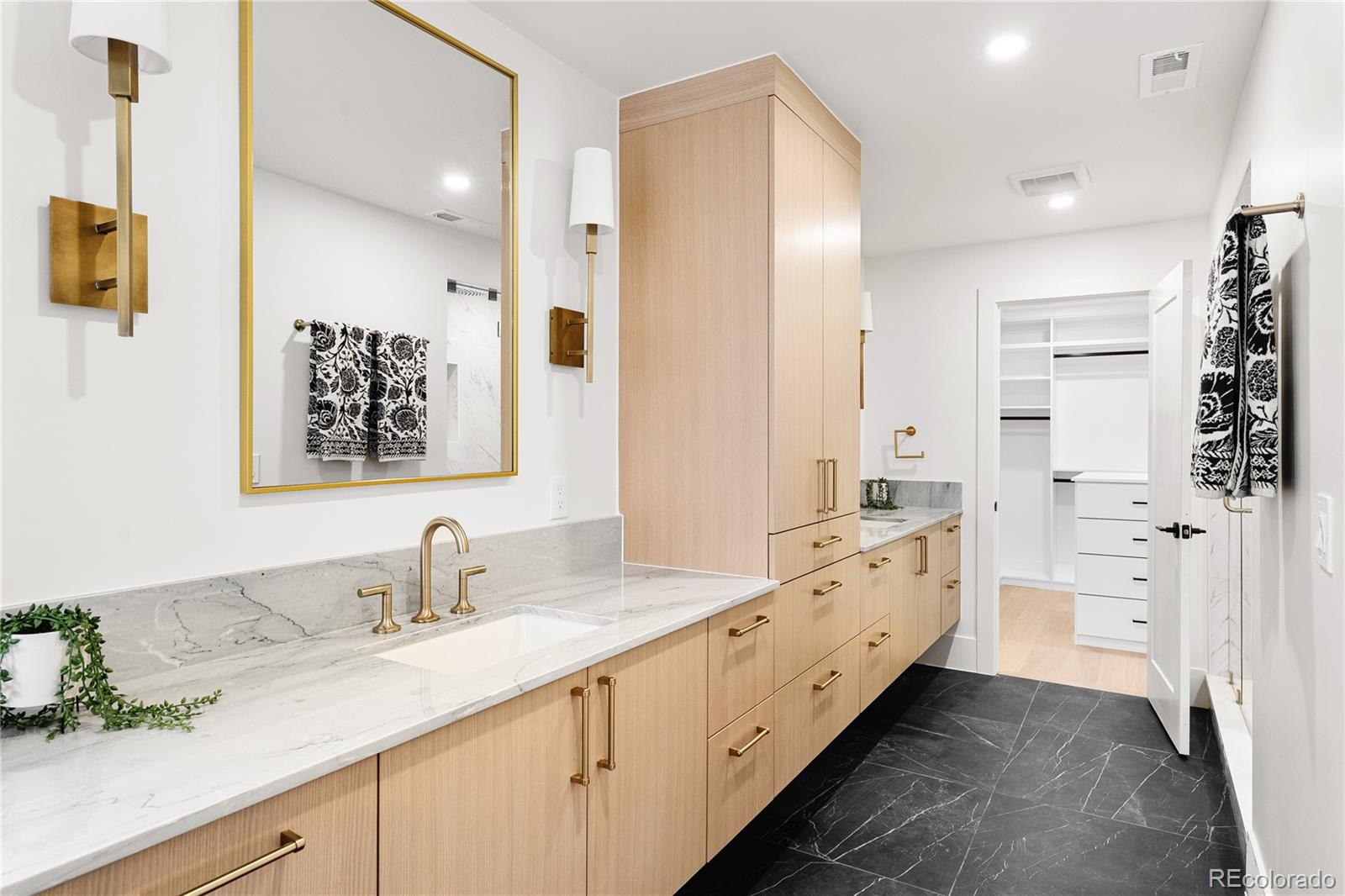 MLS Image #19 for 634 s race street,denver, Colorado