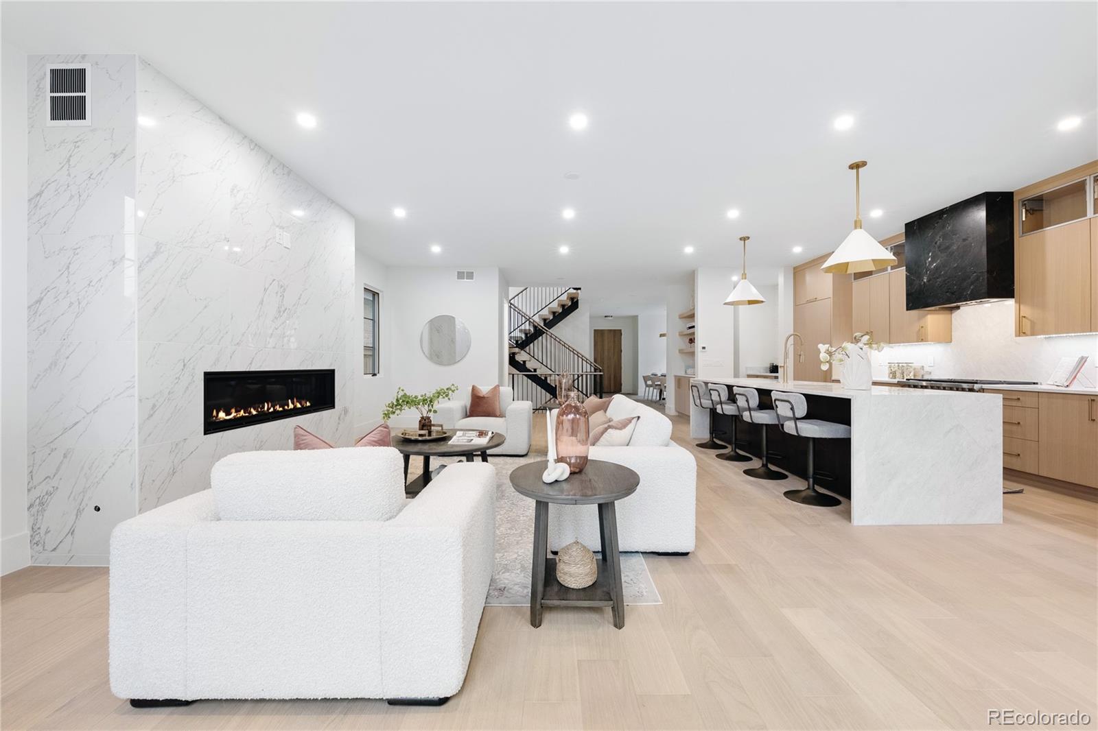 MLS Image #9 for 634 s race street,denver, Colorado