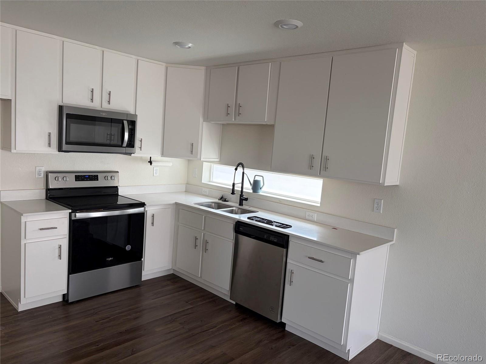 MLS Image #6 for 18211 e 51st avenue,denver, Colorado