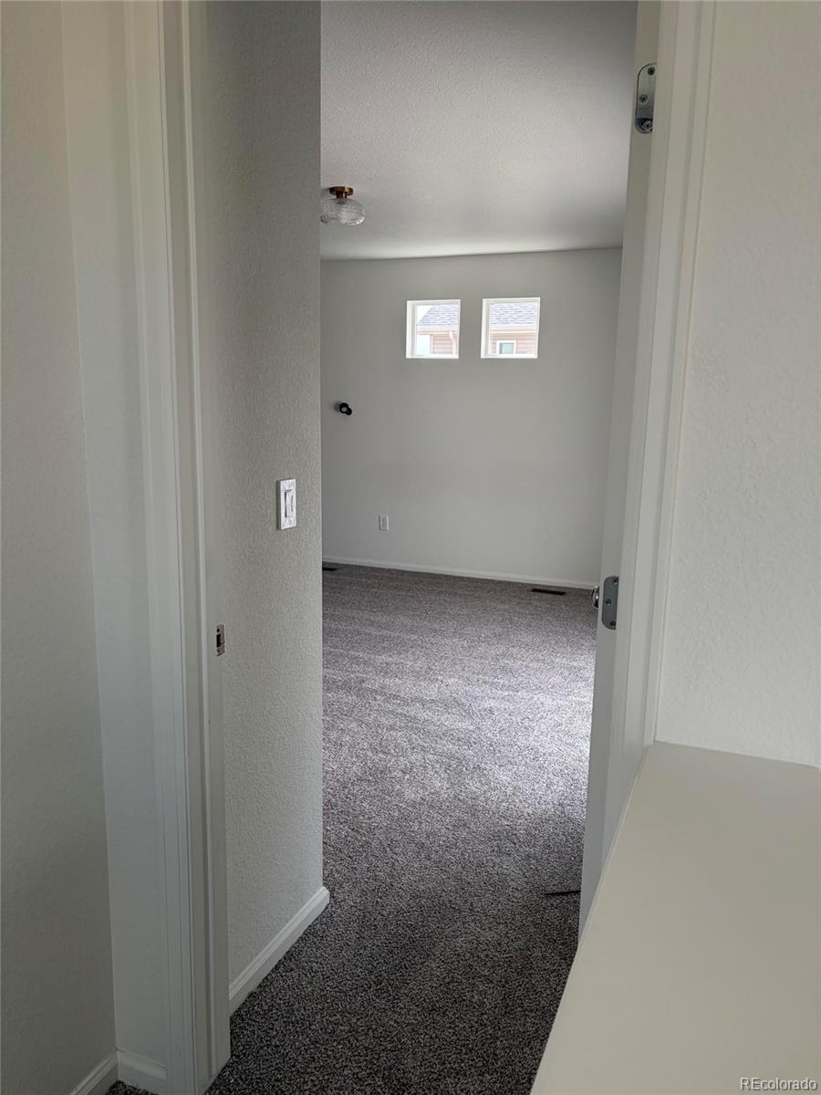 MLS Image #9 for 18211 e 51st avenue,denver, Colorado