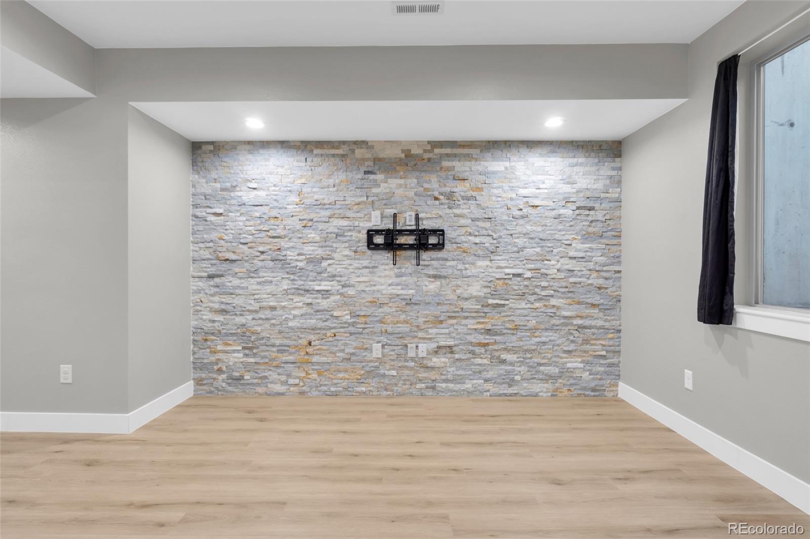 MLS Image #29 for 6880  decatur street,denver, Colorado