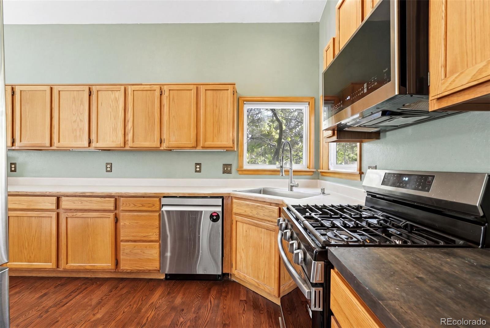 MLS Image #8 for 1865  eisenhower drive,louisville, Colorado