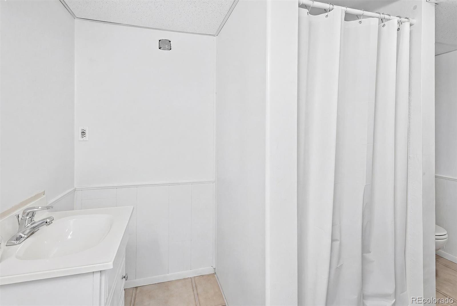 MLS Image #22 for 1210 e amherst avenue,englewood, Colorado