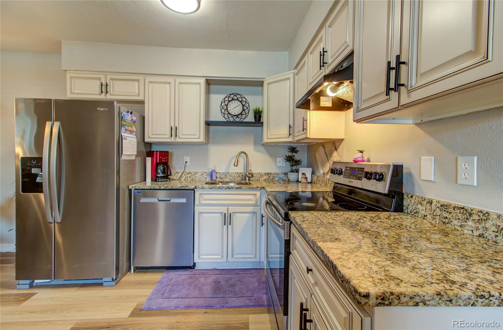 MLS Image #10 for 3663 s sheridan boulevard,denver, Colorado