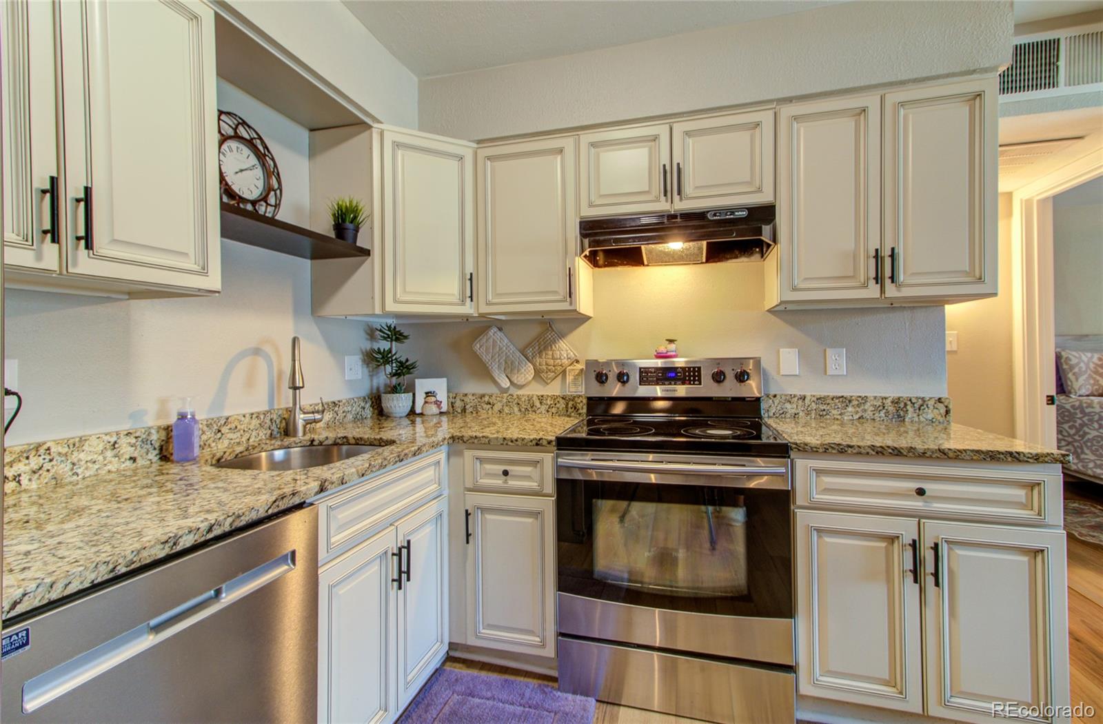 MLS Image #9 for 3663 s sheridan boulevard,denver, Colorado