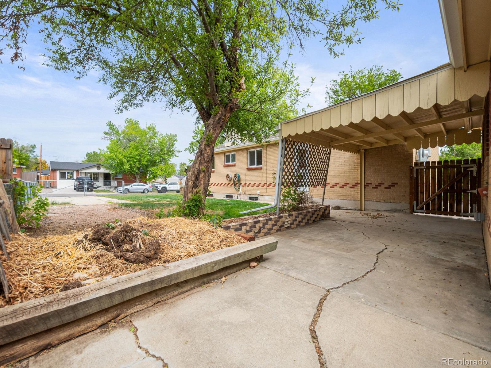 MLS Image #26 for 2161  meadowbrook drive,denver, Colorado