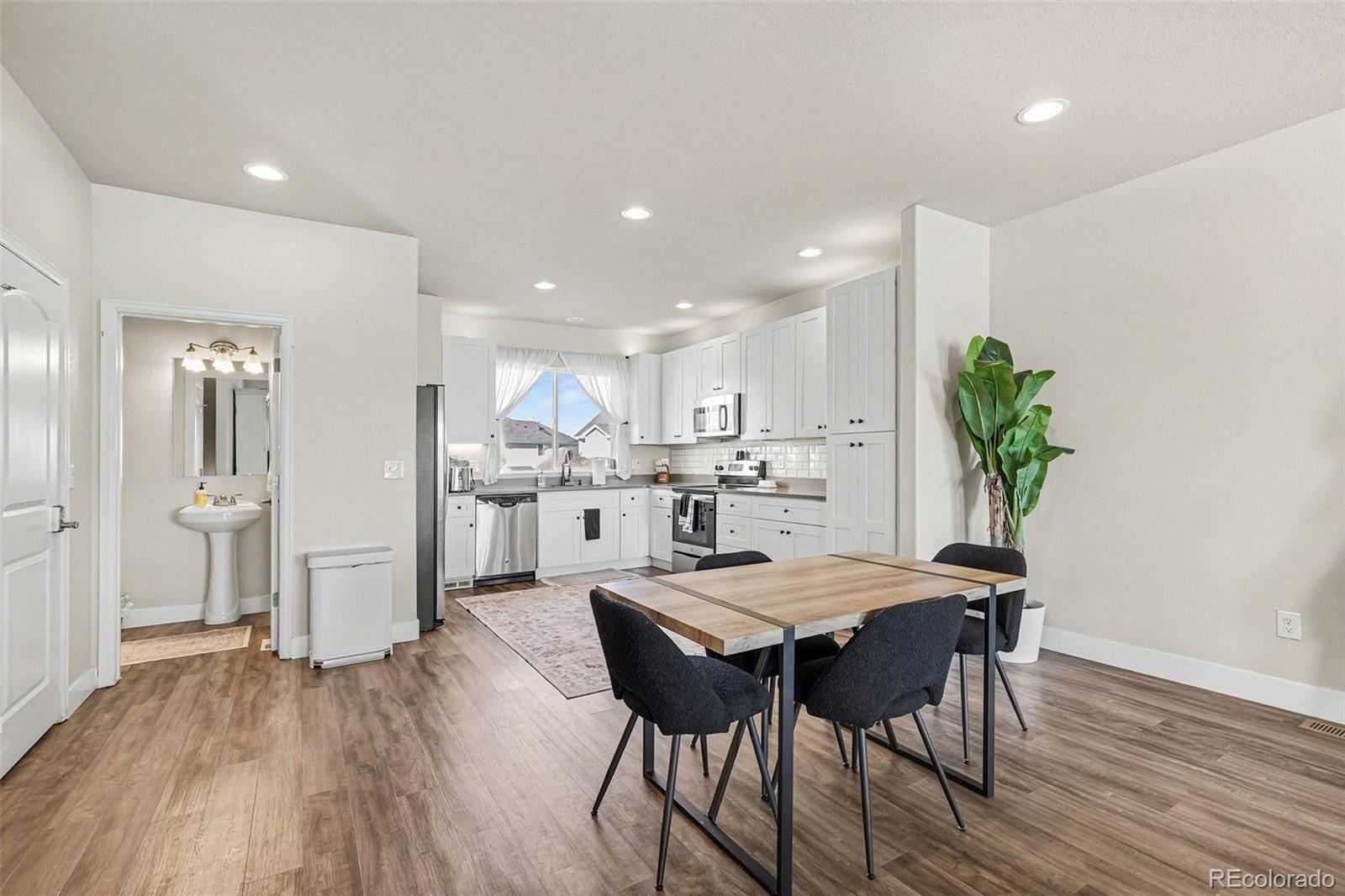 MLS Image #5 for 11250  florence street,commerce city, Colorado