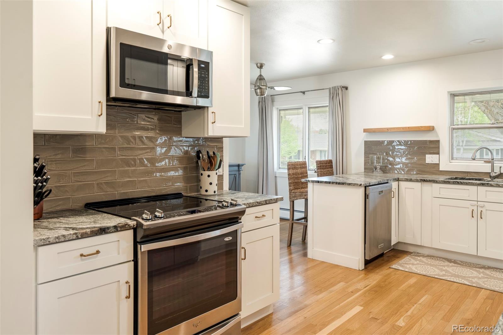 MLS Image #9 for 3242 s fillmore street,denver, Colorado