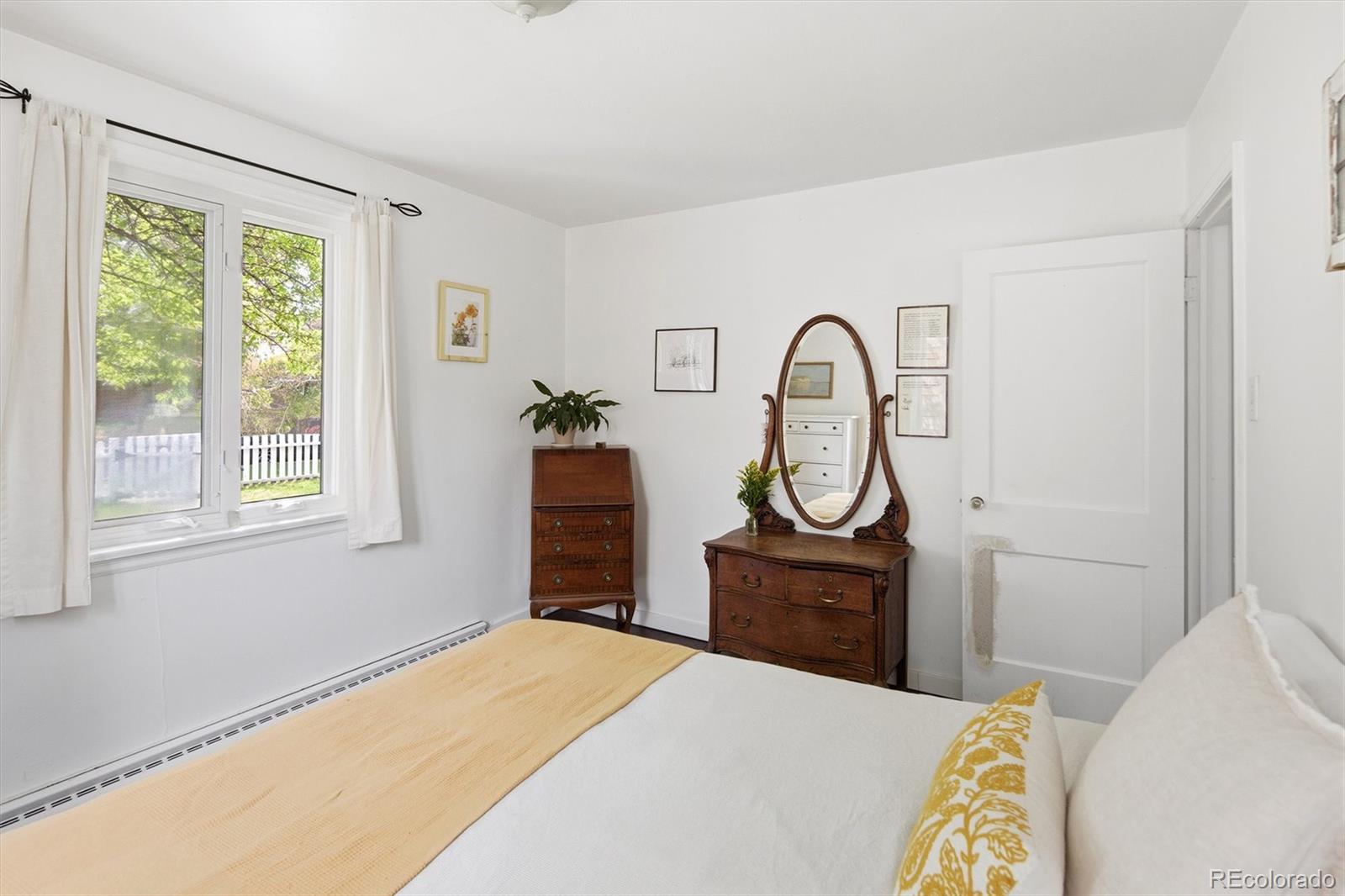MLS Image #20 for 1191  niagara street,denver, Colorado