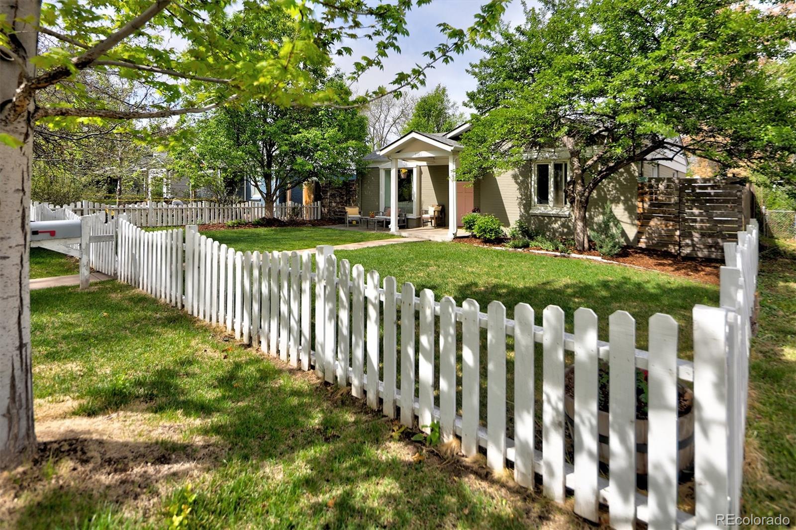MLS Image #31 for 1191  niagara street,denver, Colorado