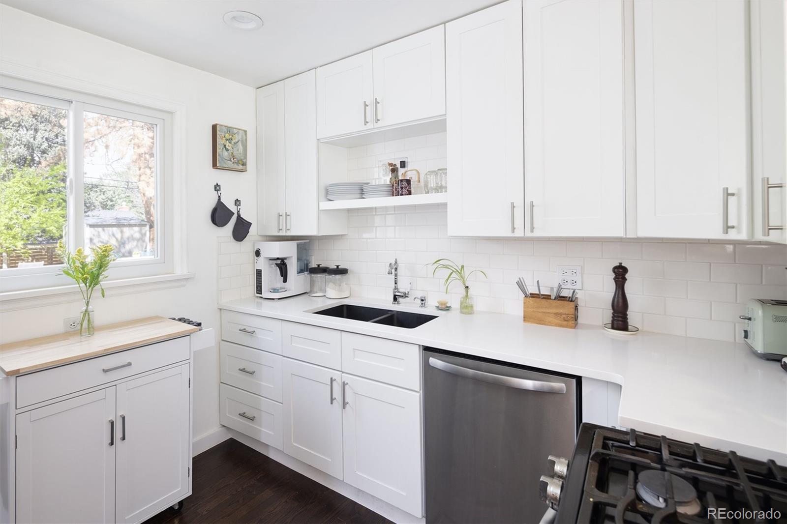 MLS Image #7 for 1191  niagara street,denver, Colorado