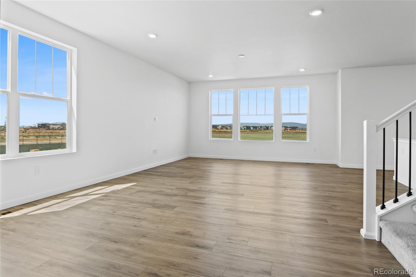 MLS Image #11 for 10231  tucson street,commerce city, Colorado