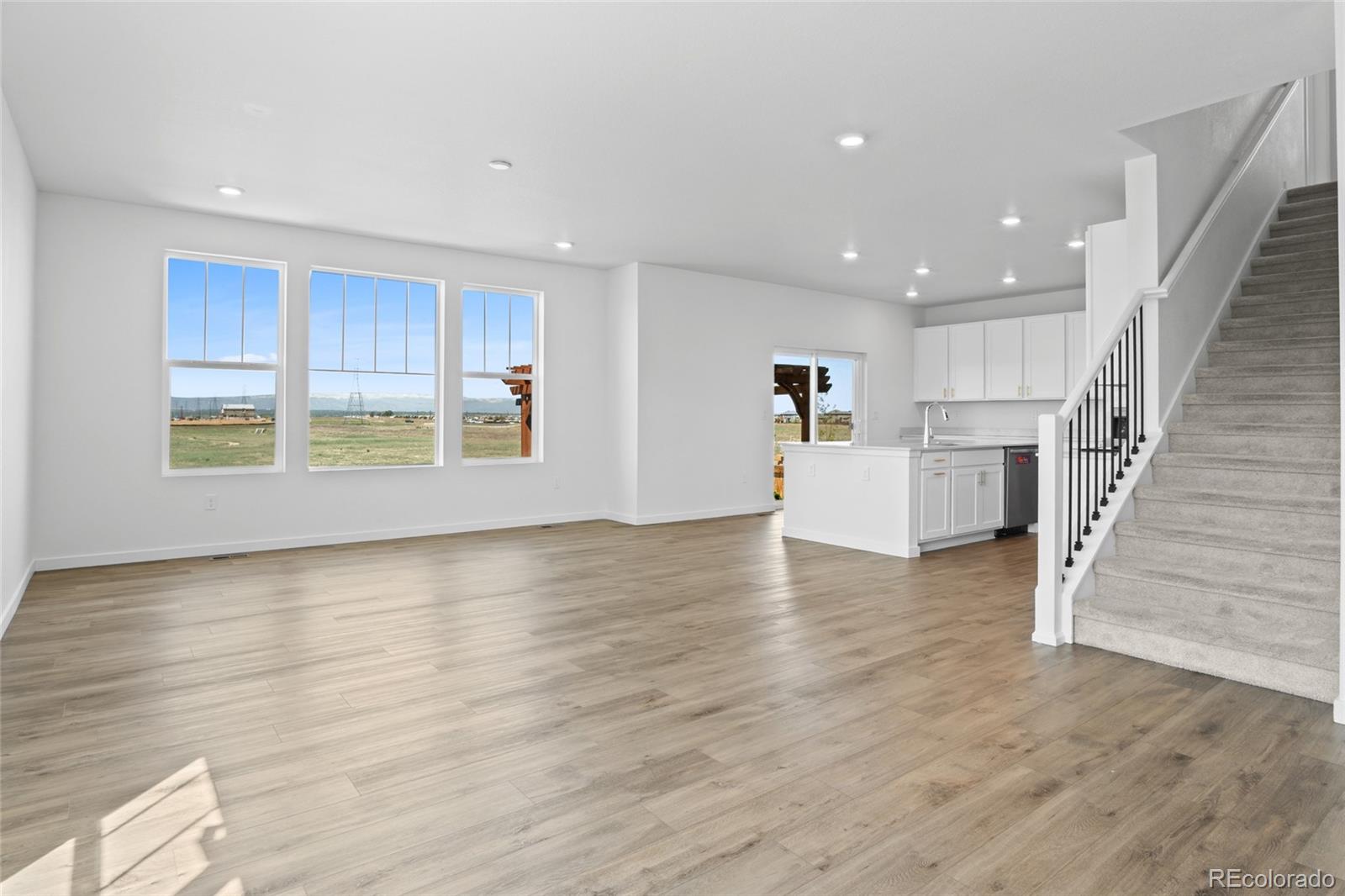 MLS Image #12 for 10231  tucson street,commerce city, Colorado