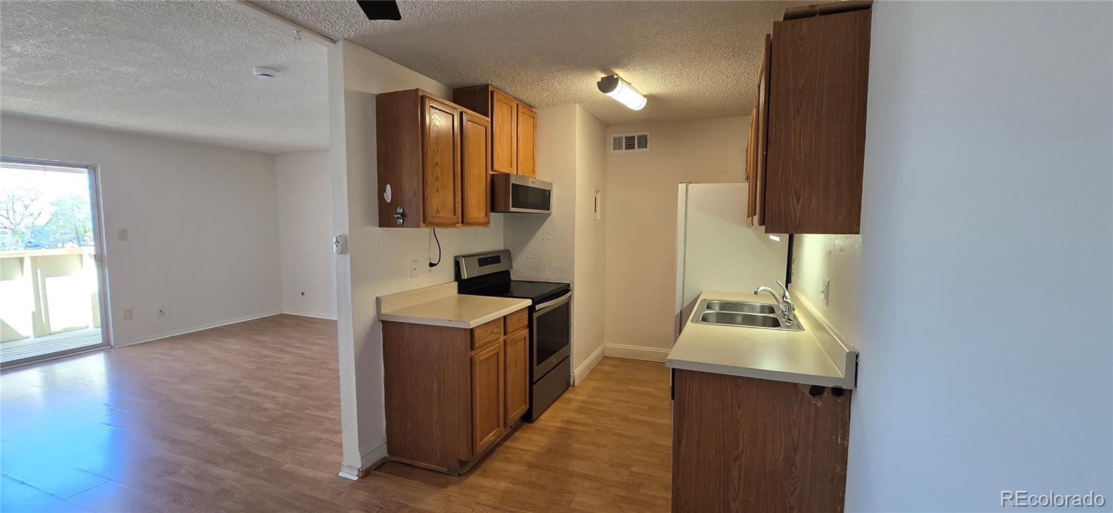 MLS Image #3 for 10211  ura lane 1-301,thornton, Colorado