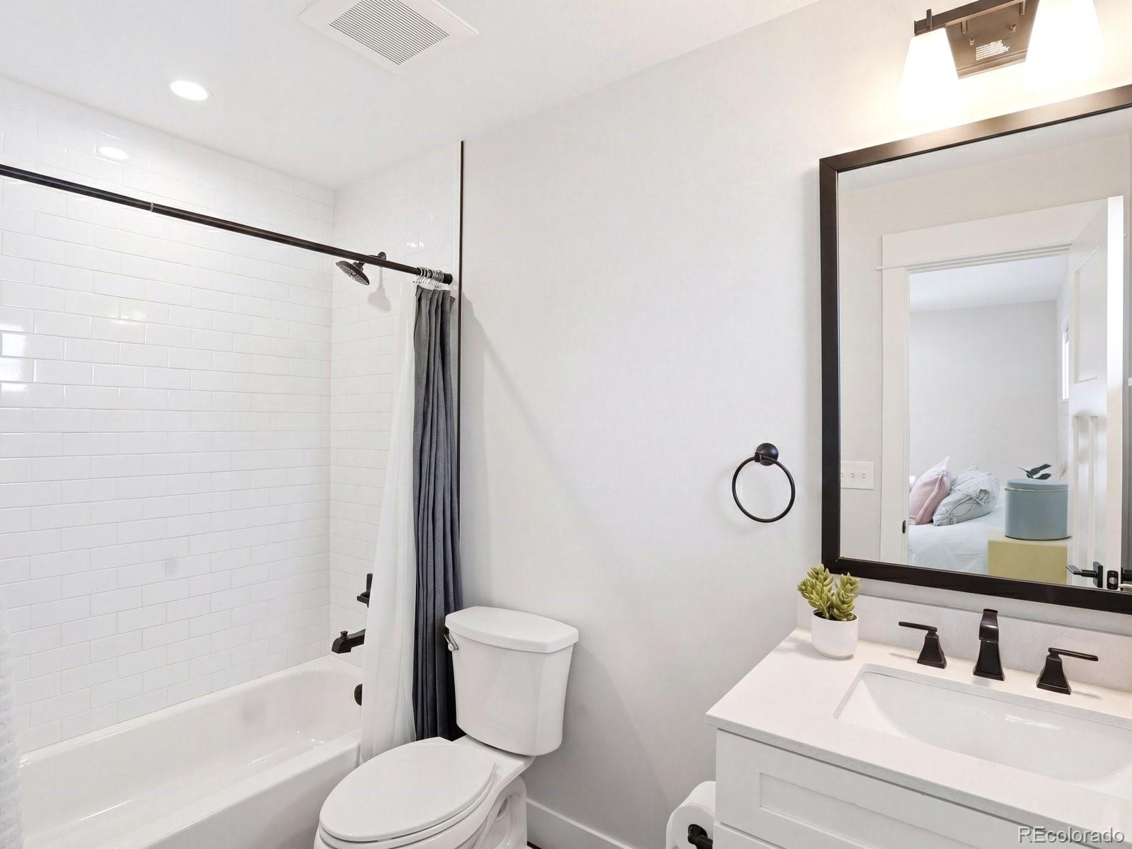 MLS Image #26 for 2351 n glencoe street,denver, Colorado