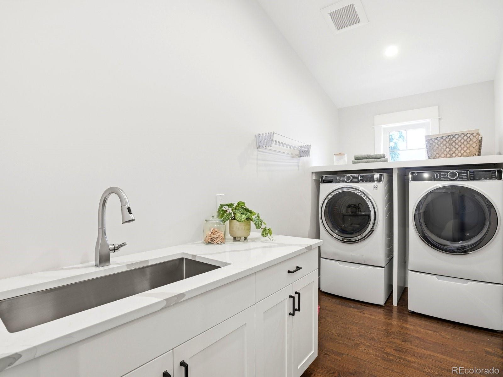 MLS Image #30 for 2351 n glencoe street,denver, Colorado