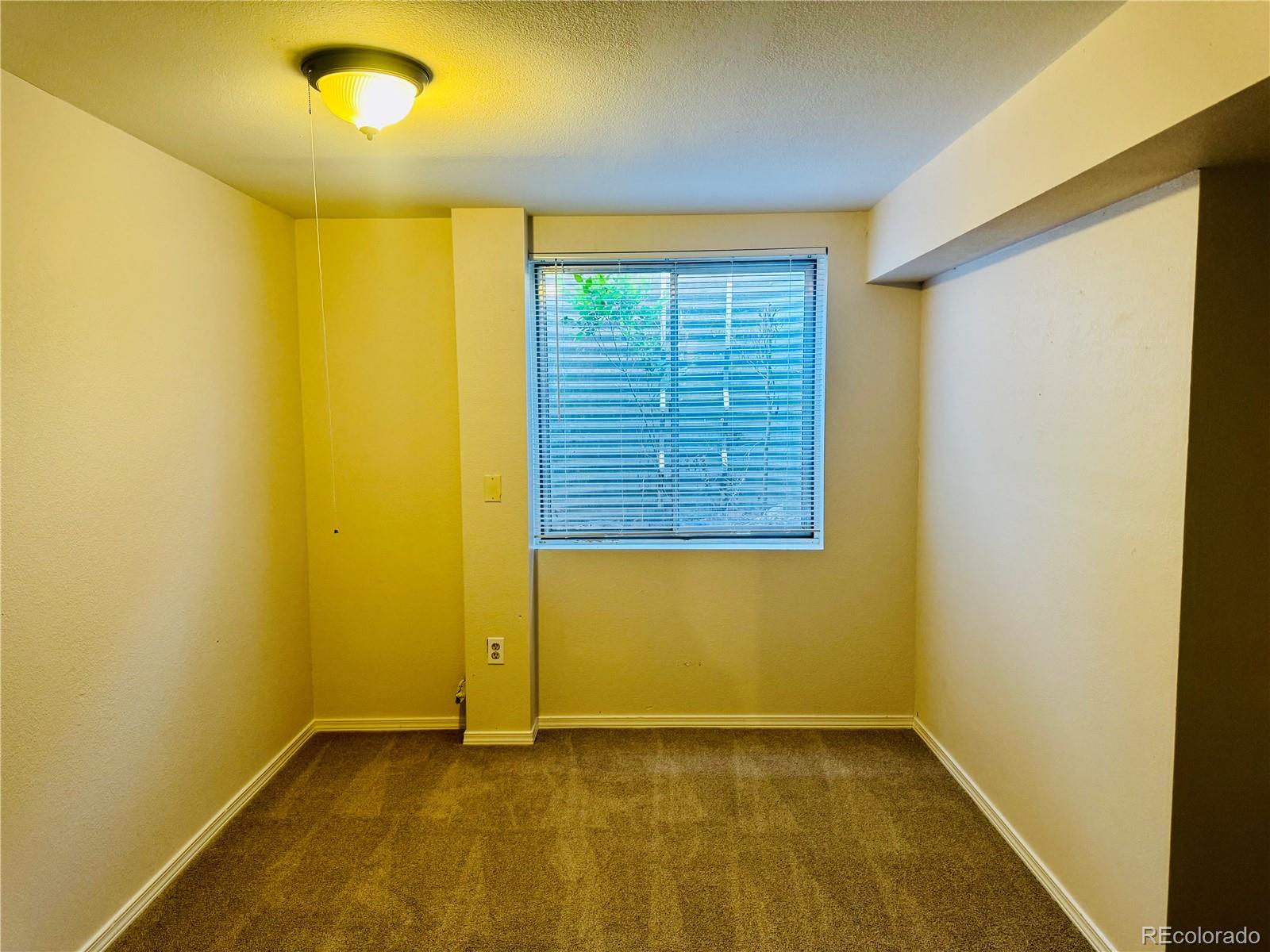 MLS Image #12 for 14862 e elk place,denver, Colorado