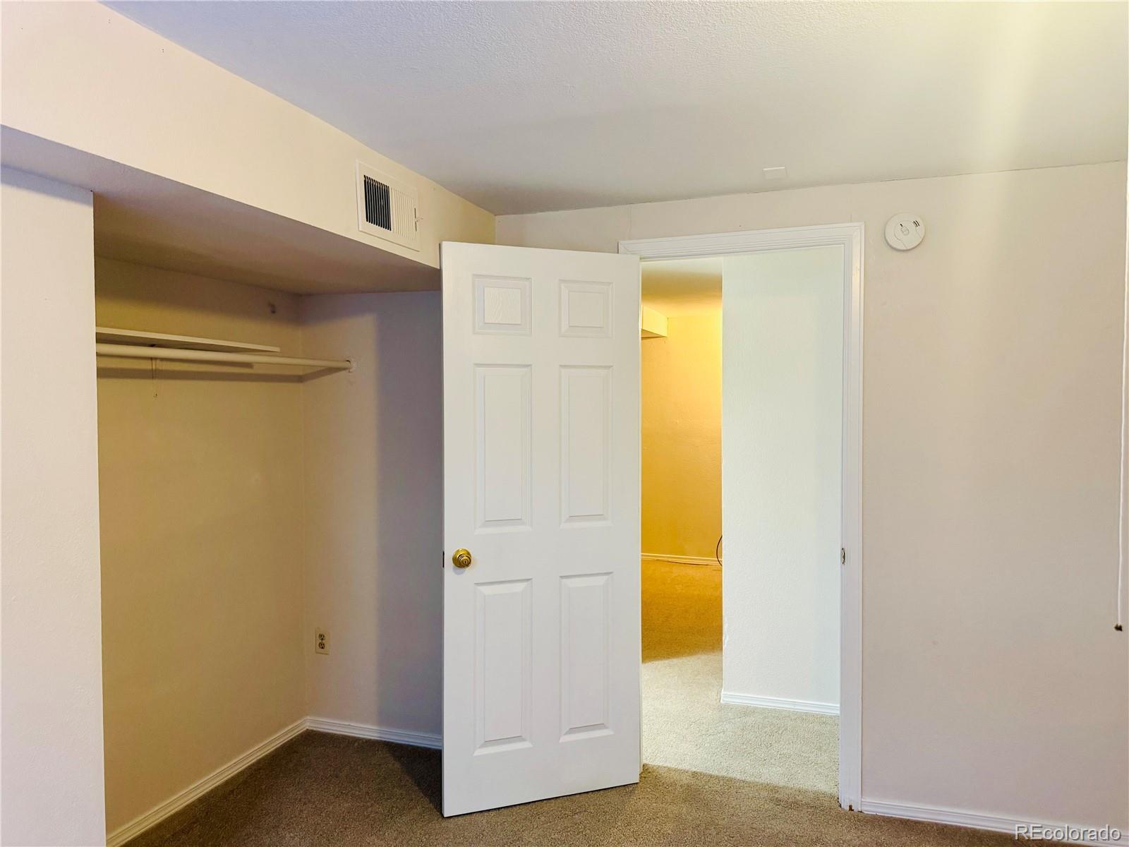 MLS Image #13 for 14862 e elk place,denver, Colorado