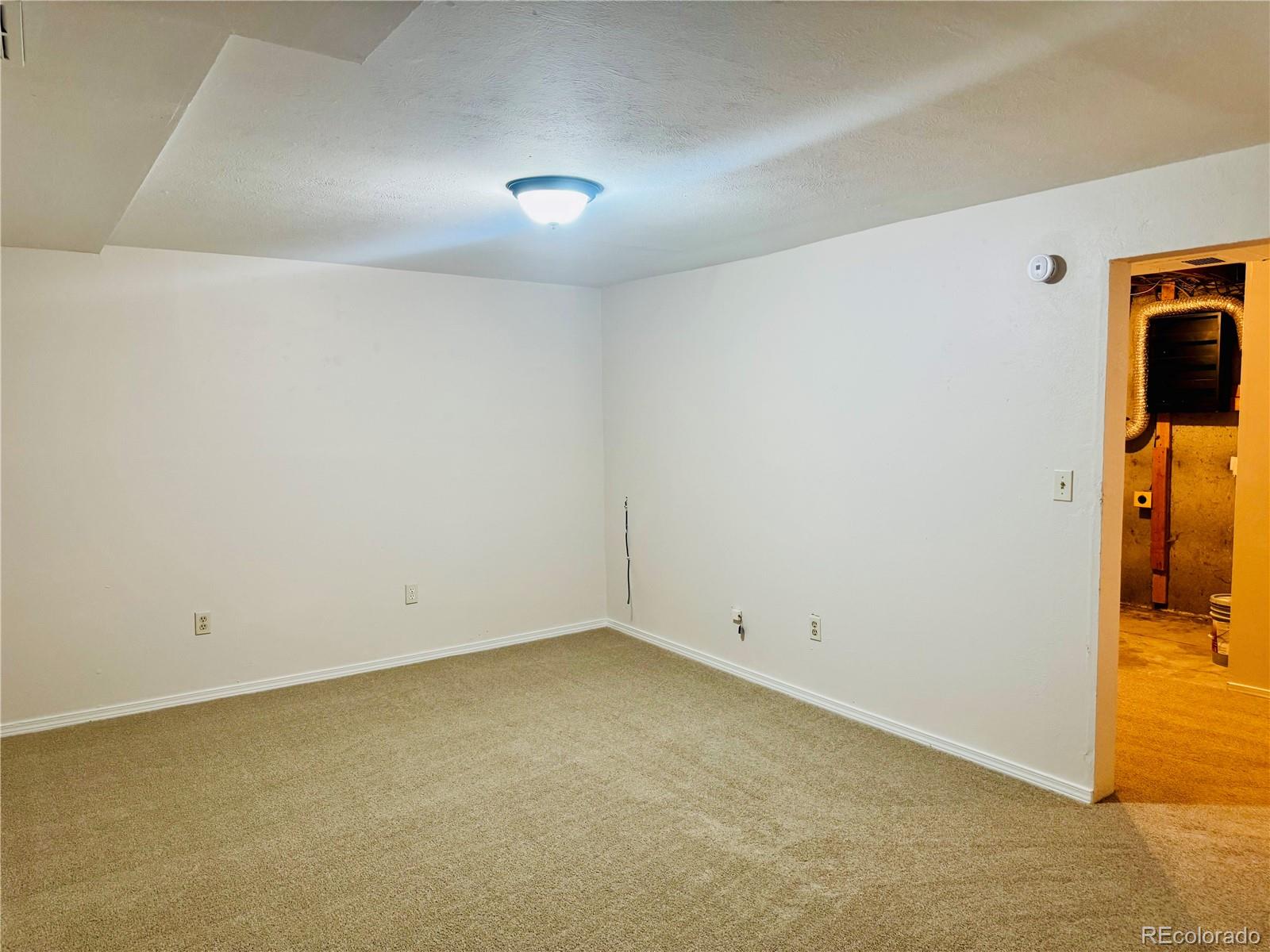MLS Image #15 for 14862 e elk place,denver, Colorado
