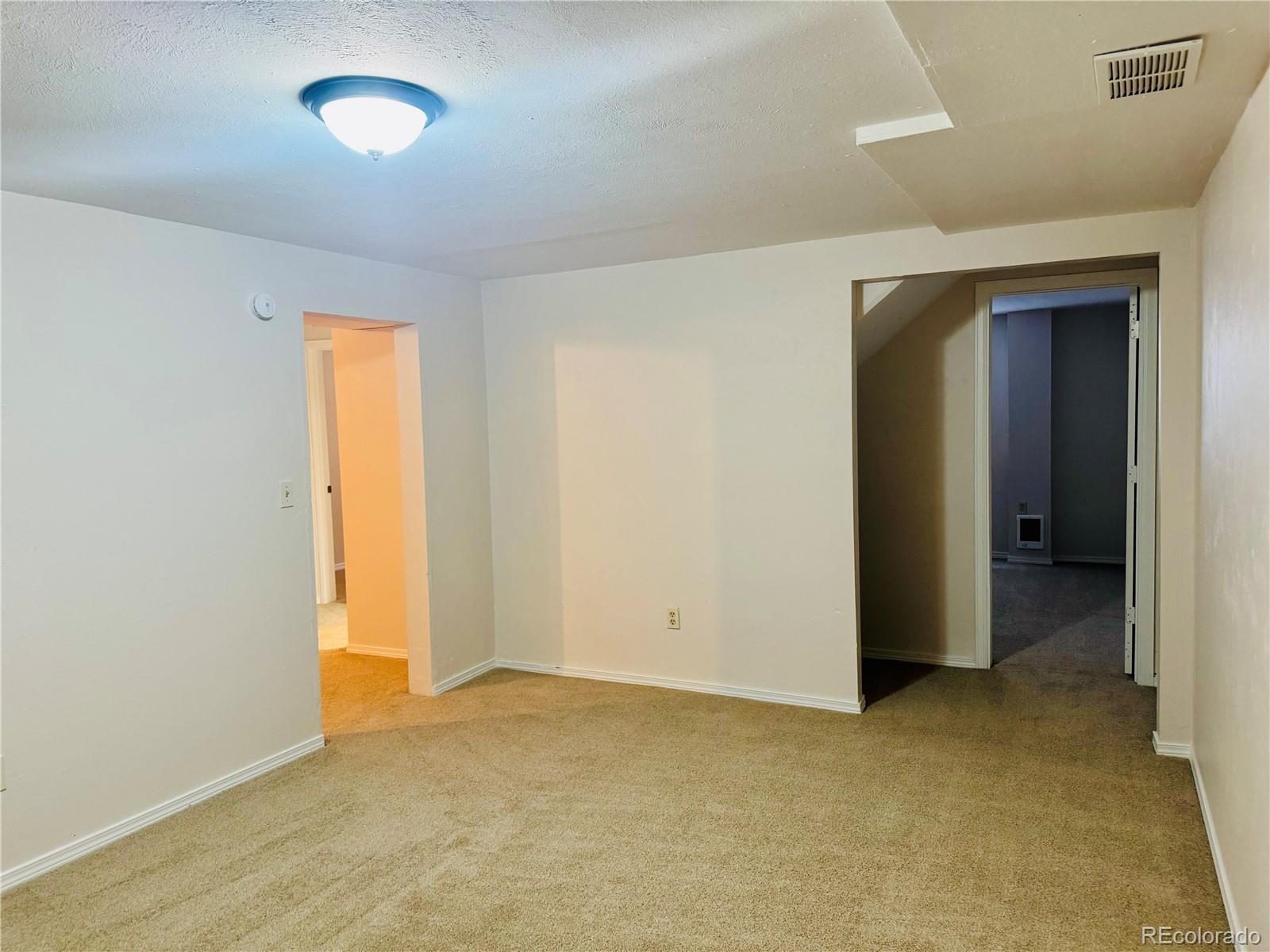 MLS Image #16 for 14862 e elk place,denver, Colorado
