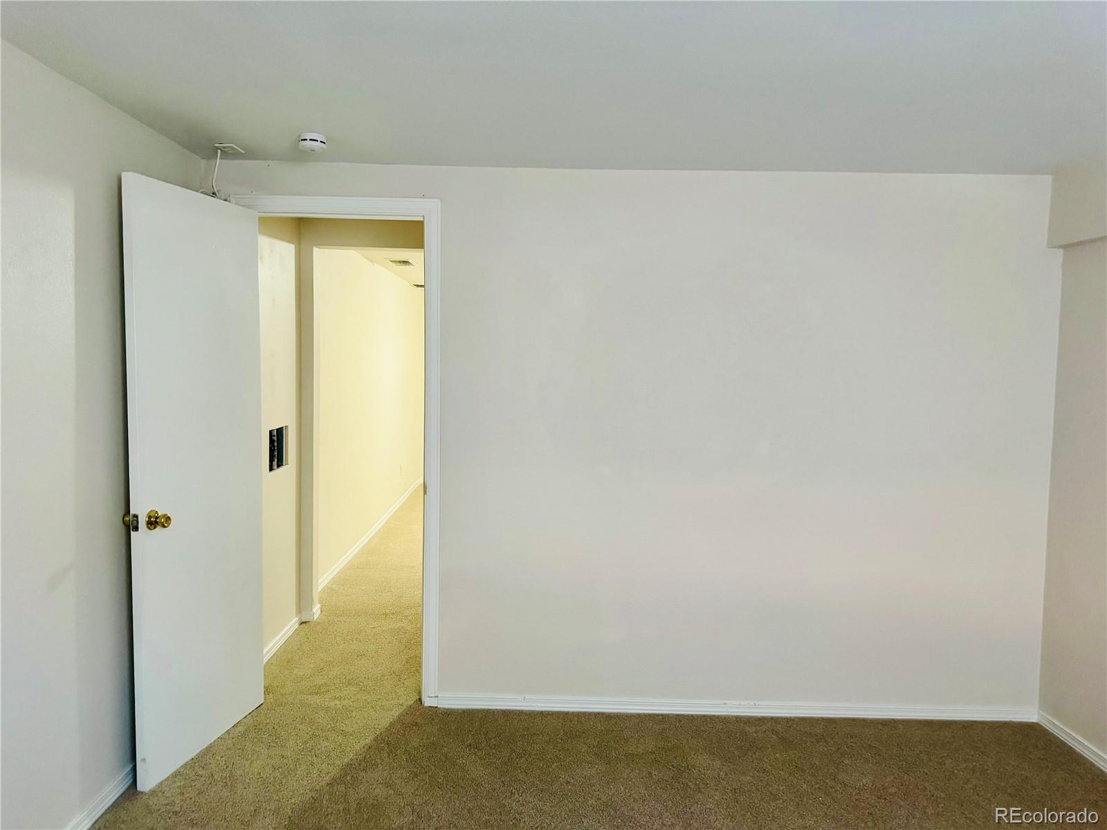 MLS Image #18 for 14862 e elk place,denver, Colorado