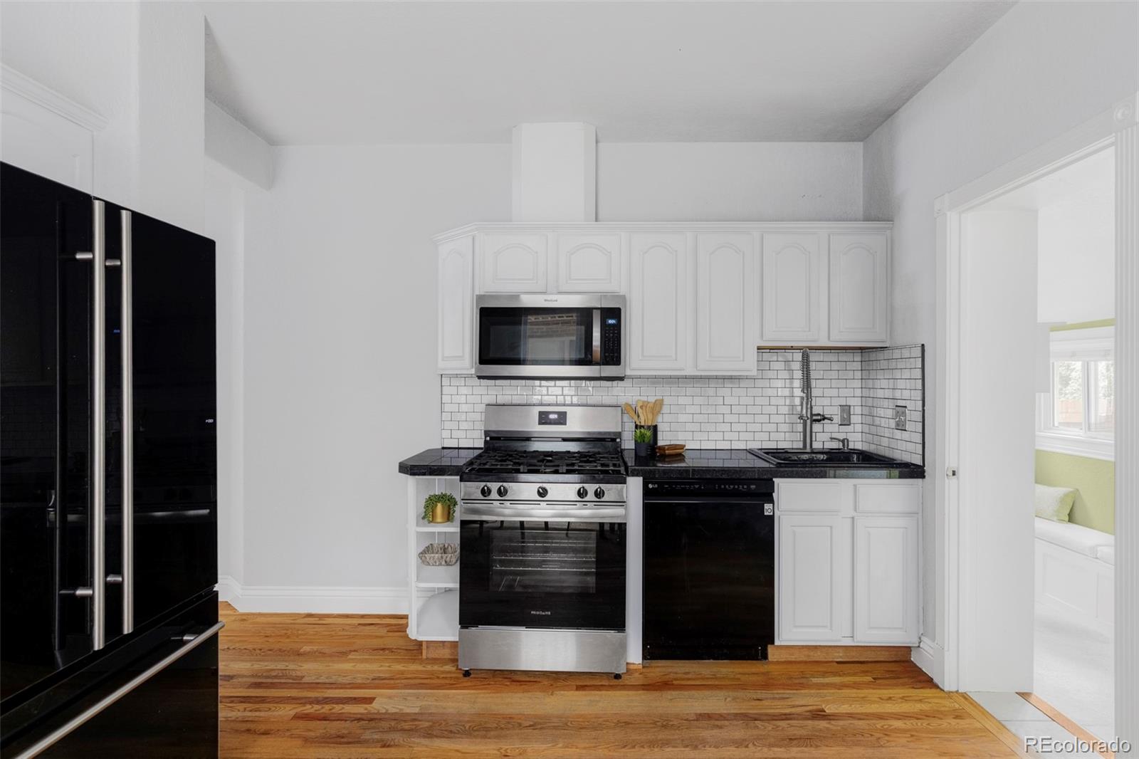 MLS Image #7 for 87 s washington street,denver, Colorado