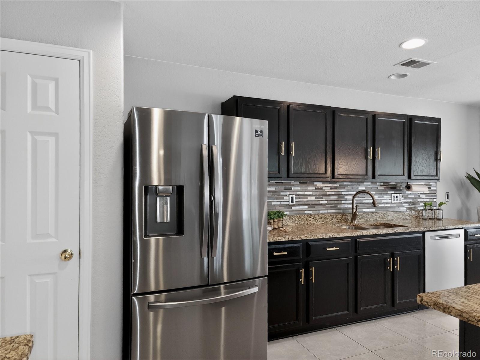 MLS Image #14 for 7937  lafayette way,denver, Colorado