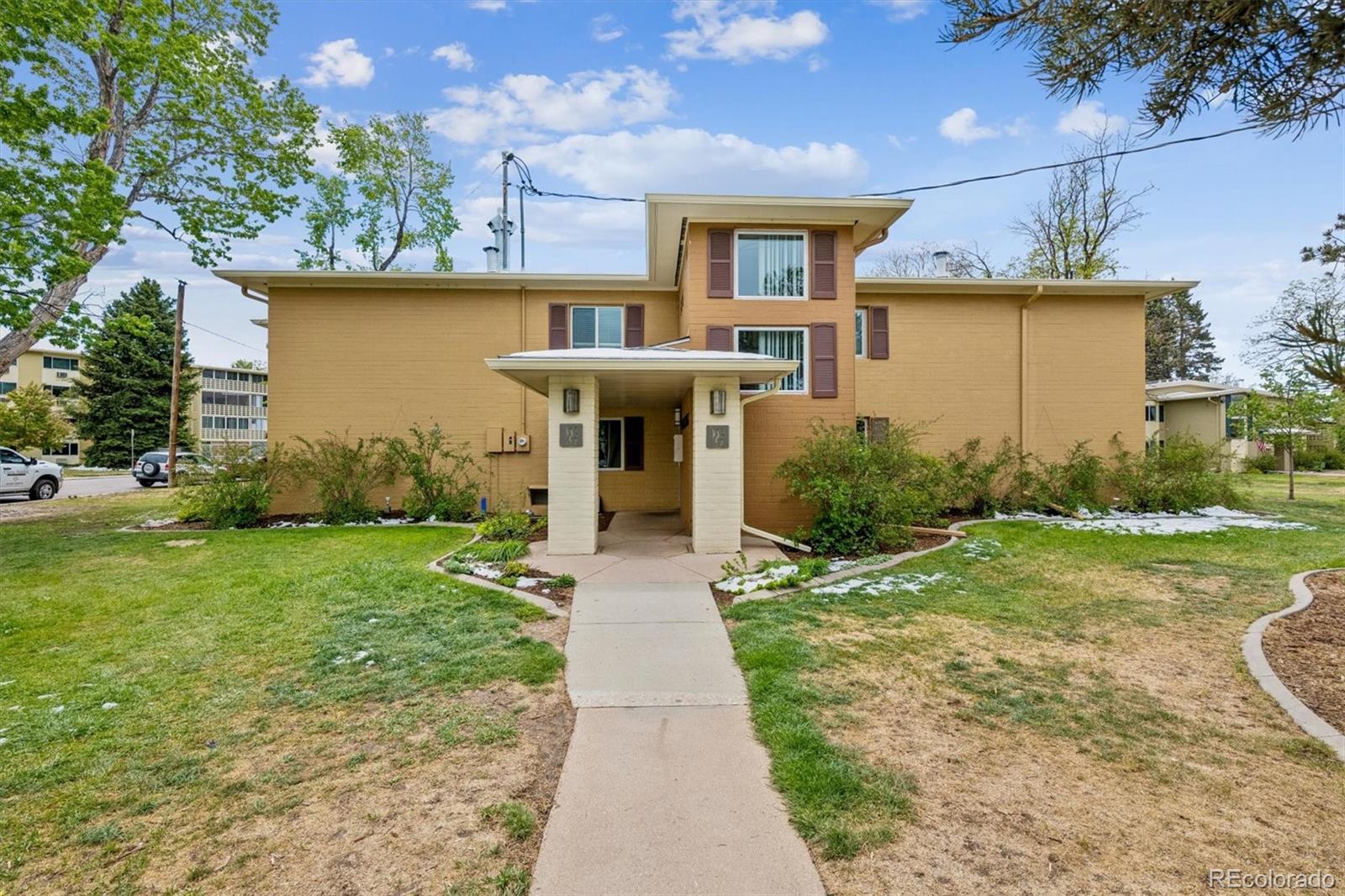 MLS Image #12 for 605 s clinton street 5a,denver, Colorado