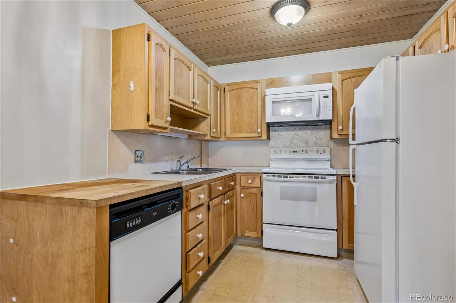 MLS Image #3 for 605 s clinton street 5a,denver, Colorado