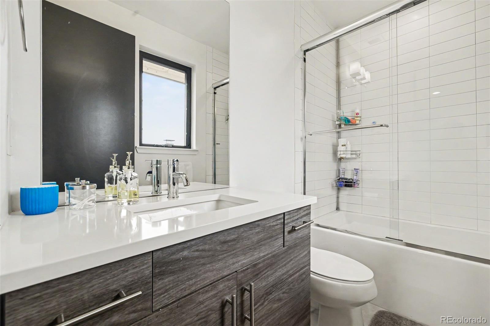MLS Image #28 for 1275 s steele street,denver, Colorado