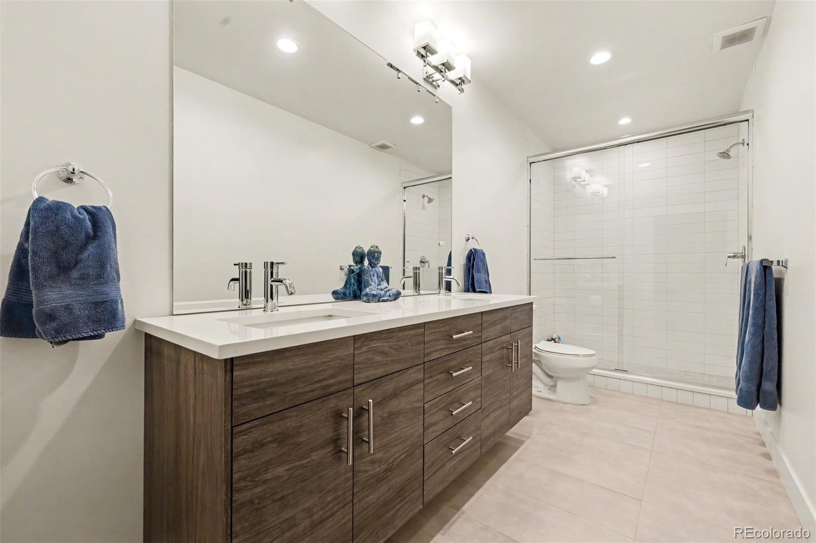 MLS Image #35 for 1275 s steele street,denver, Colorado