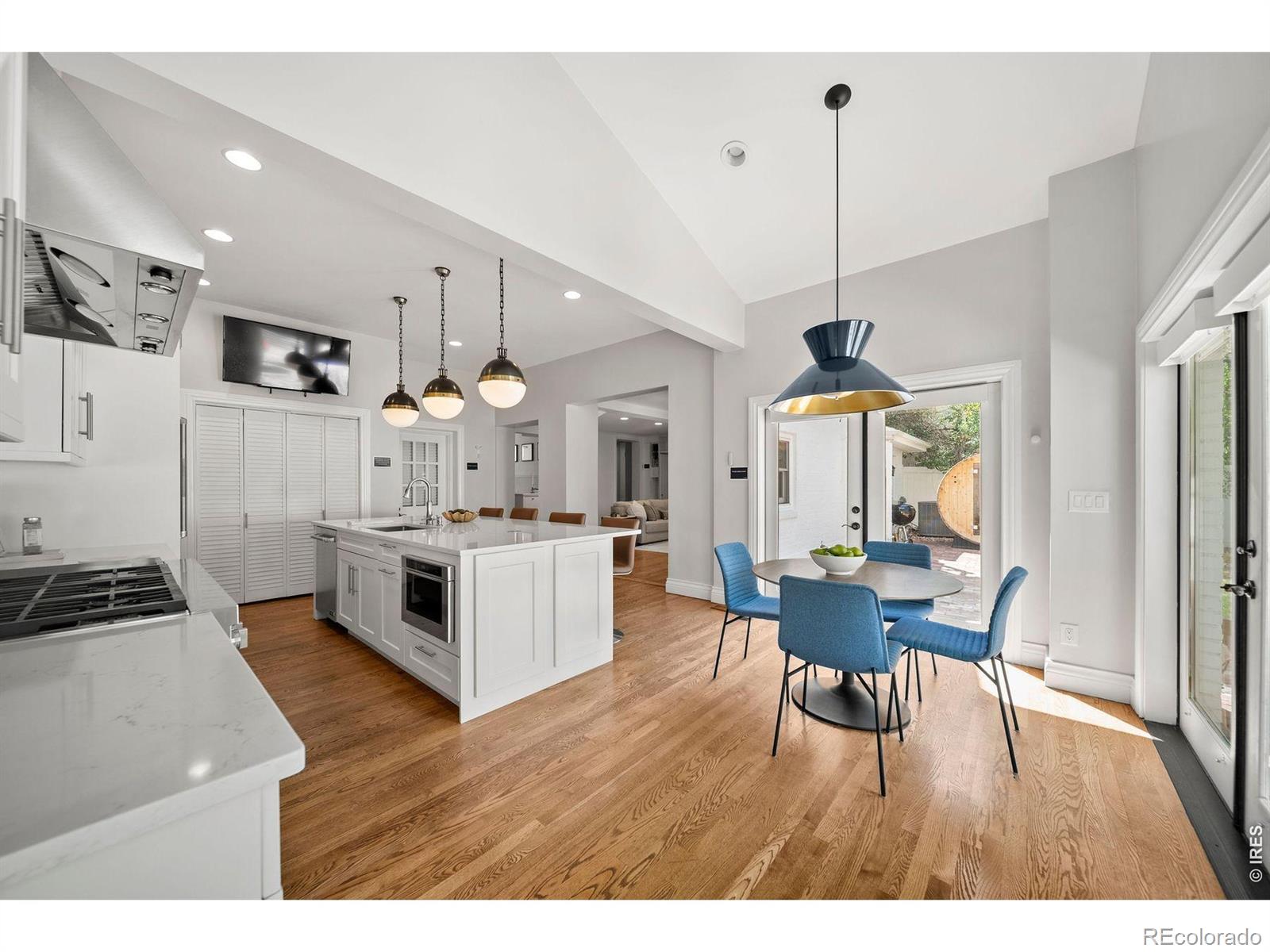 MLS Image #10 for 4949 e 6th ave pkwy,denver, Colorado