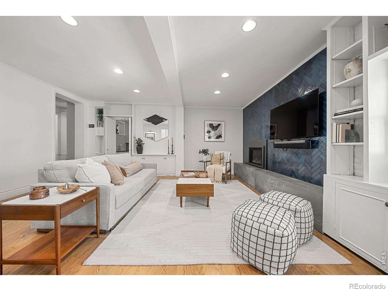 MLS Image #13 for 4949 e 6th ave pkwy,denver, Colorado