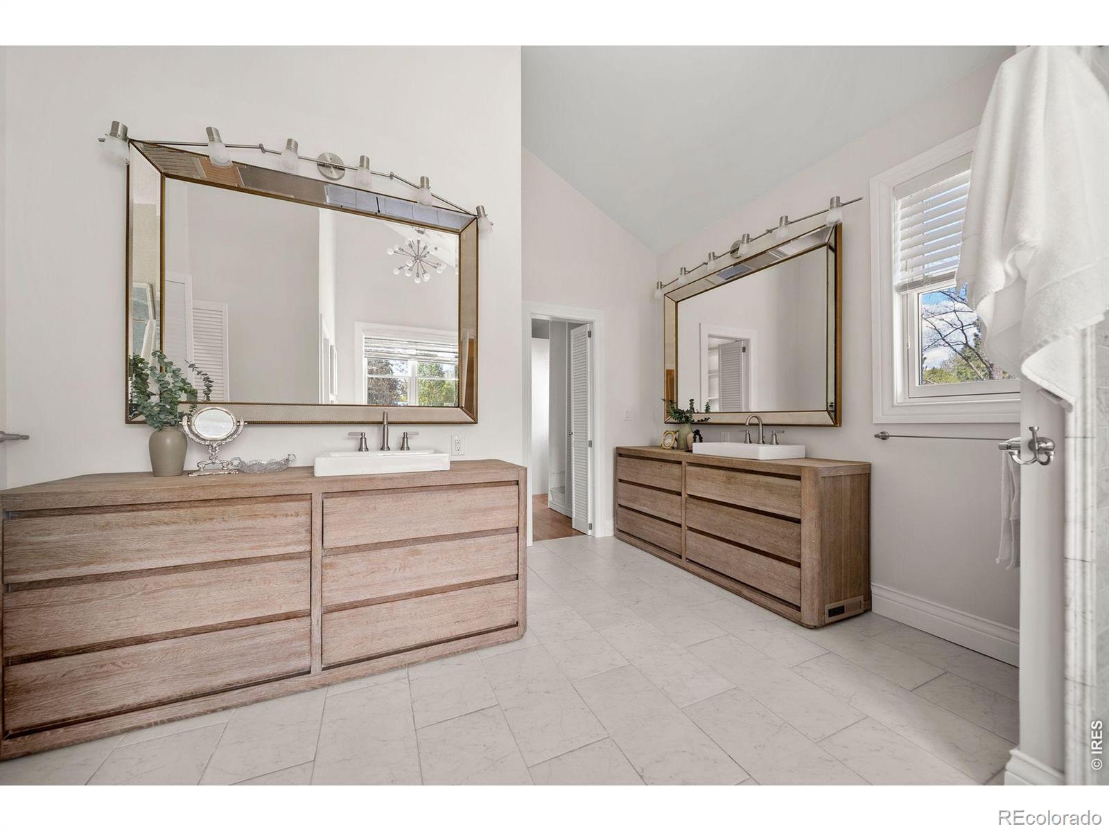 MLS Image #26 for 4949 e 6th ave pkwy,denver, Colorado
