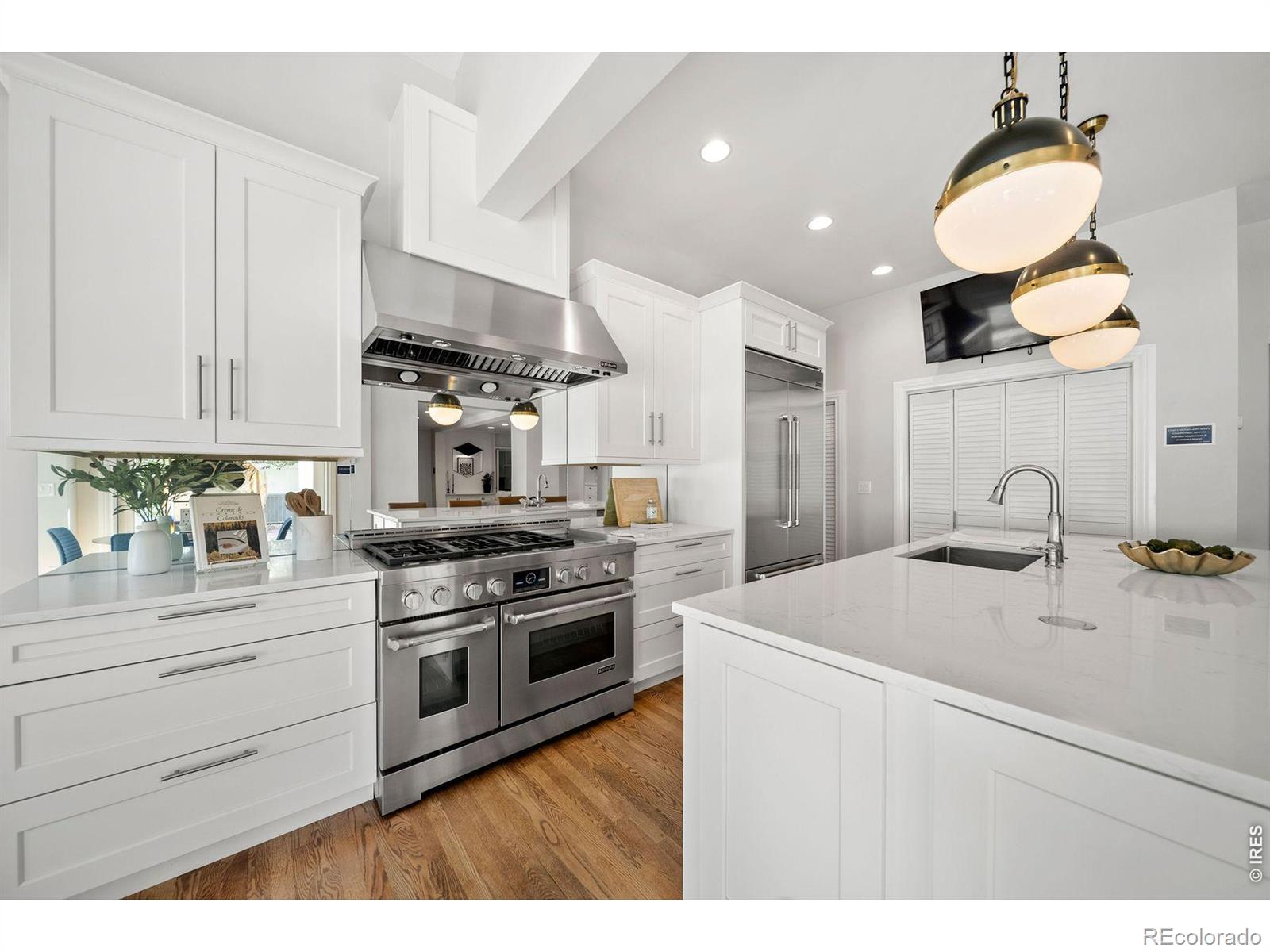 MLS Image #9 for 4949 e 6th ave pkwy,denver, Colorado