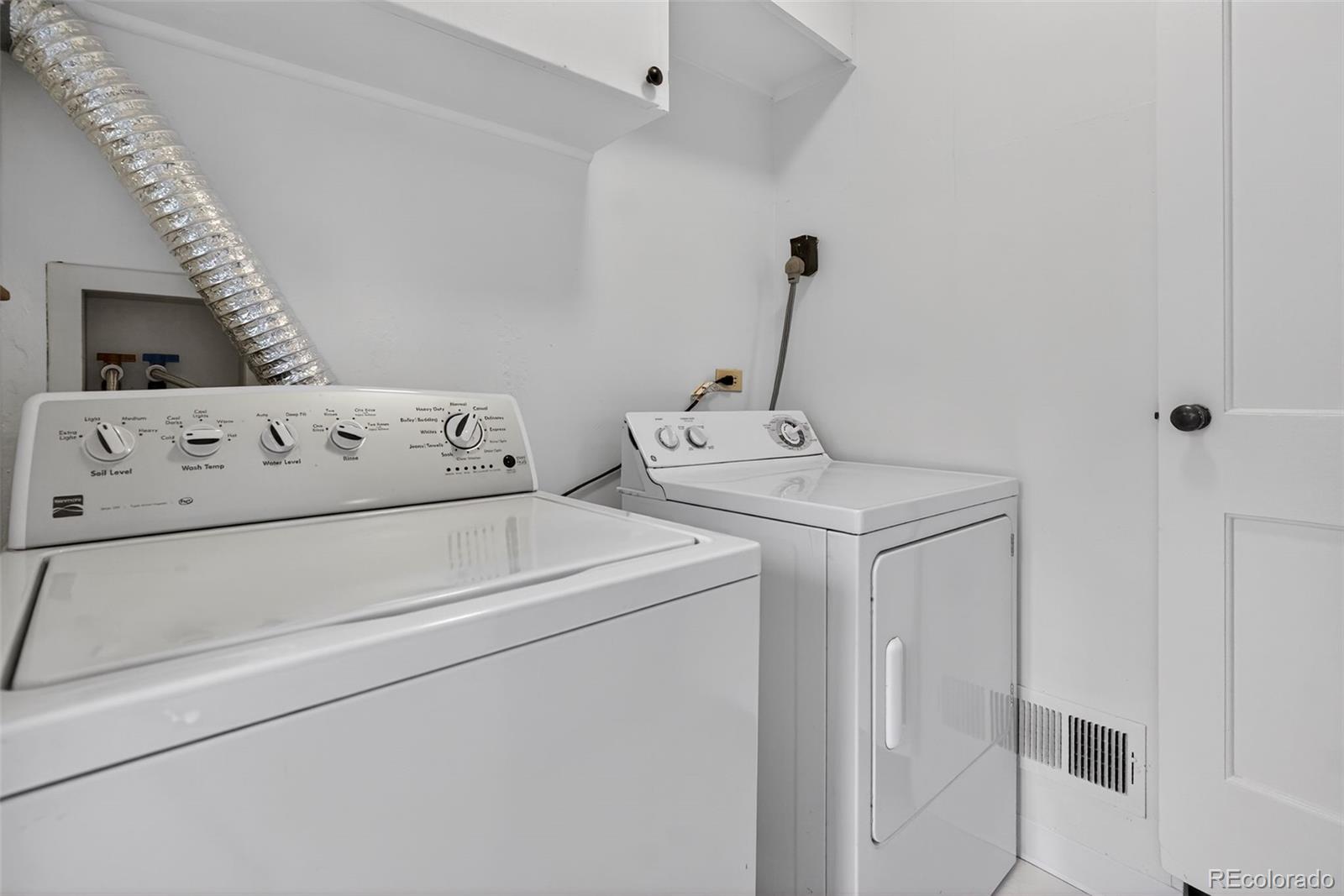 MLS Image #24 for 2621  leyden street,denver, Colorado
