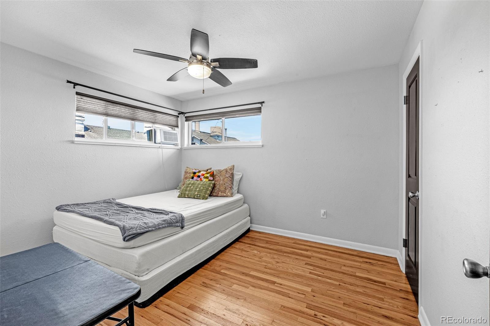 MLS Image #11 for 3351  jasmine street,denver, Colorado