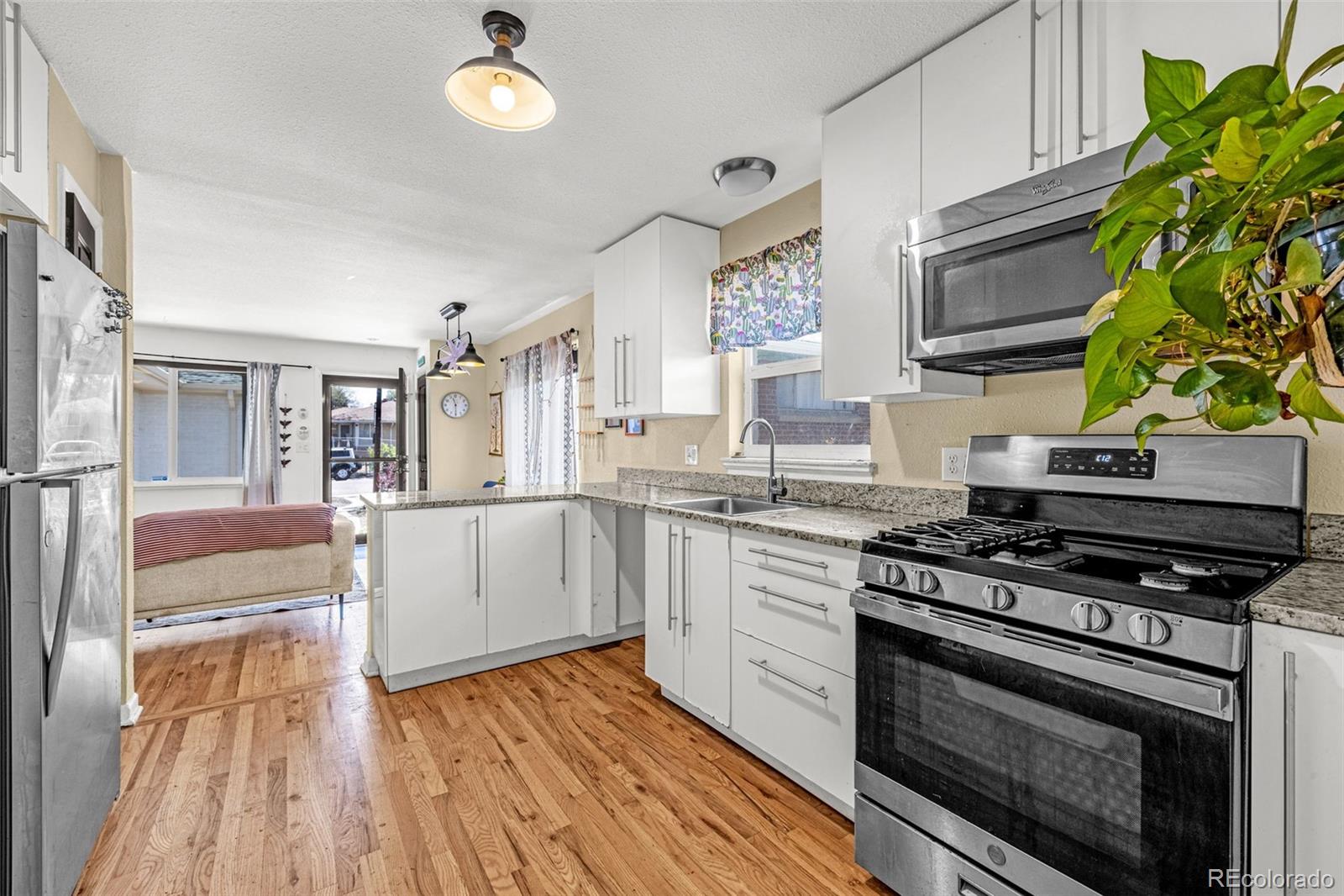 MLS Image #7 for 3351  jasmine street,denver, Colorado