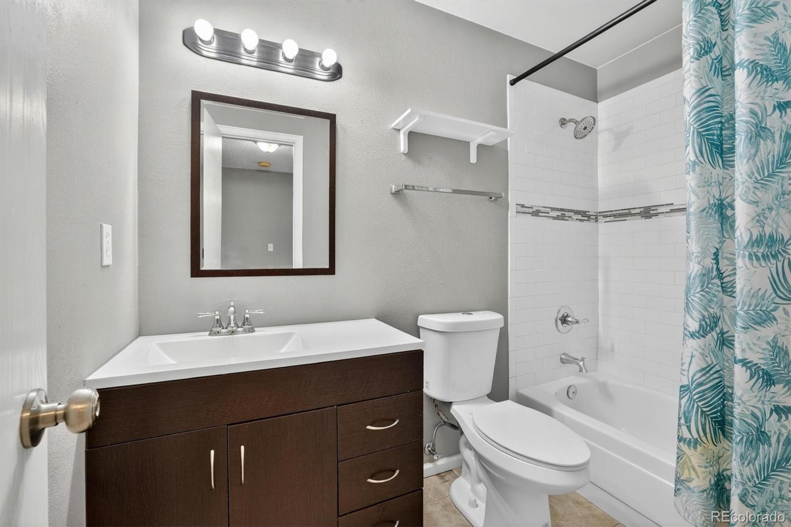 MLS Image #28 for 1537 s owens street,denver, Colorado