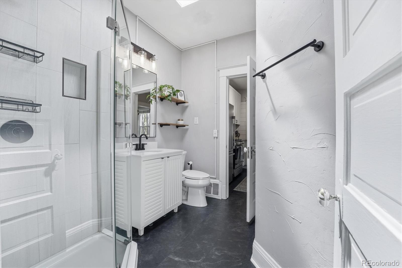 MLS Image #10 for 503 s grant street,denver, Colorado