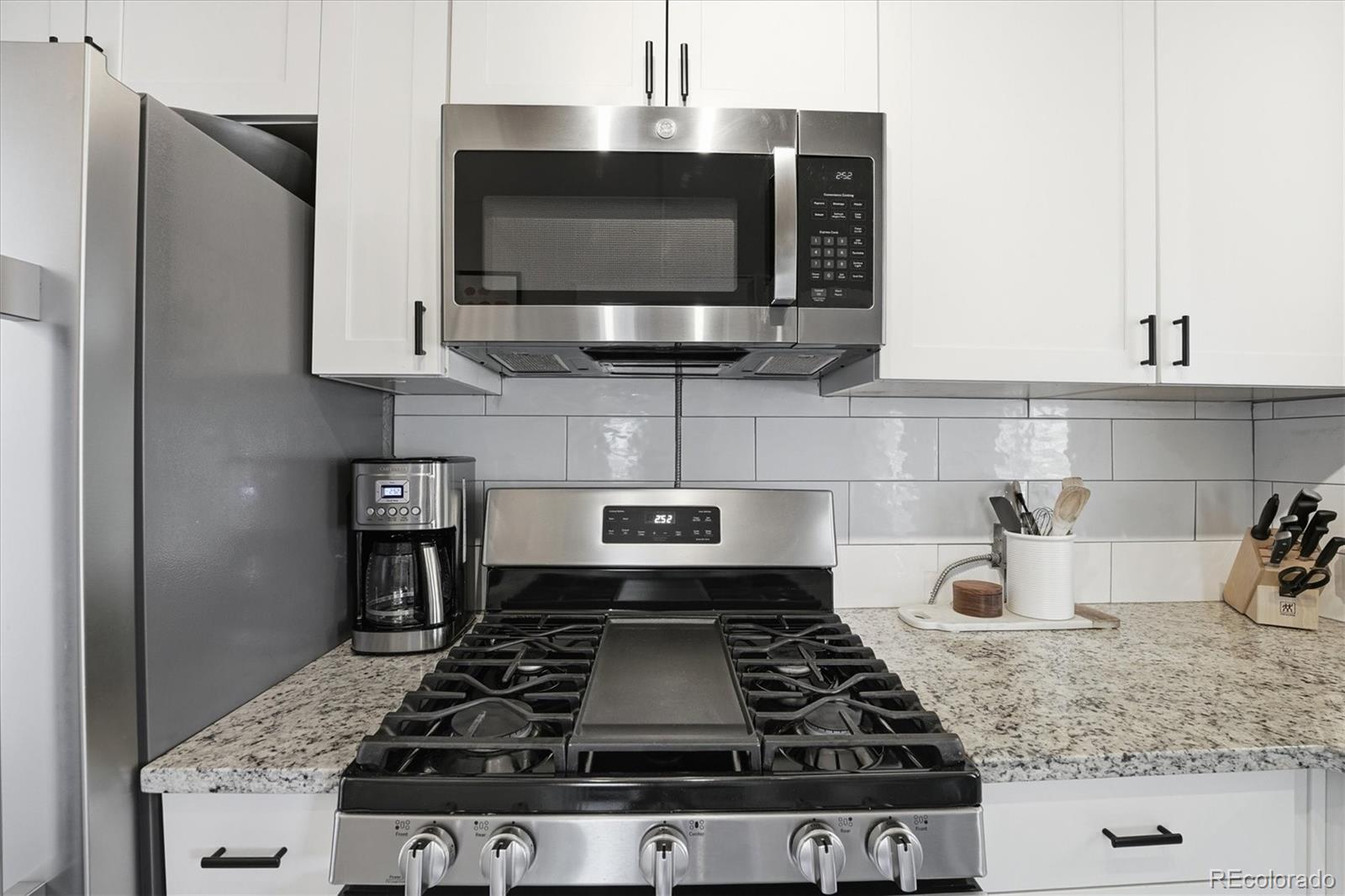 MLS Image #13 for 503 s grant street,denver, Colorado