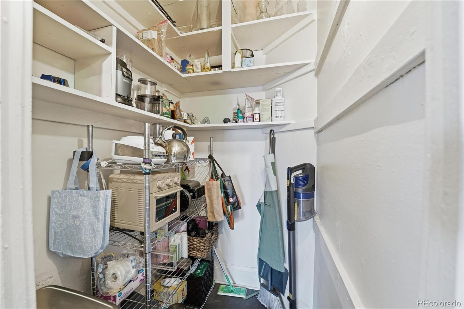 MLS Image #16 for 503 s grant street,denver, Colorado