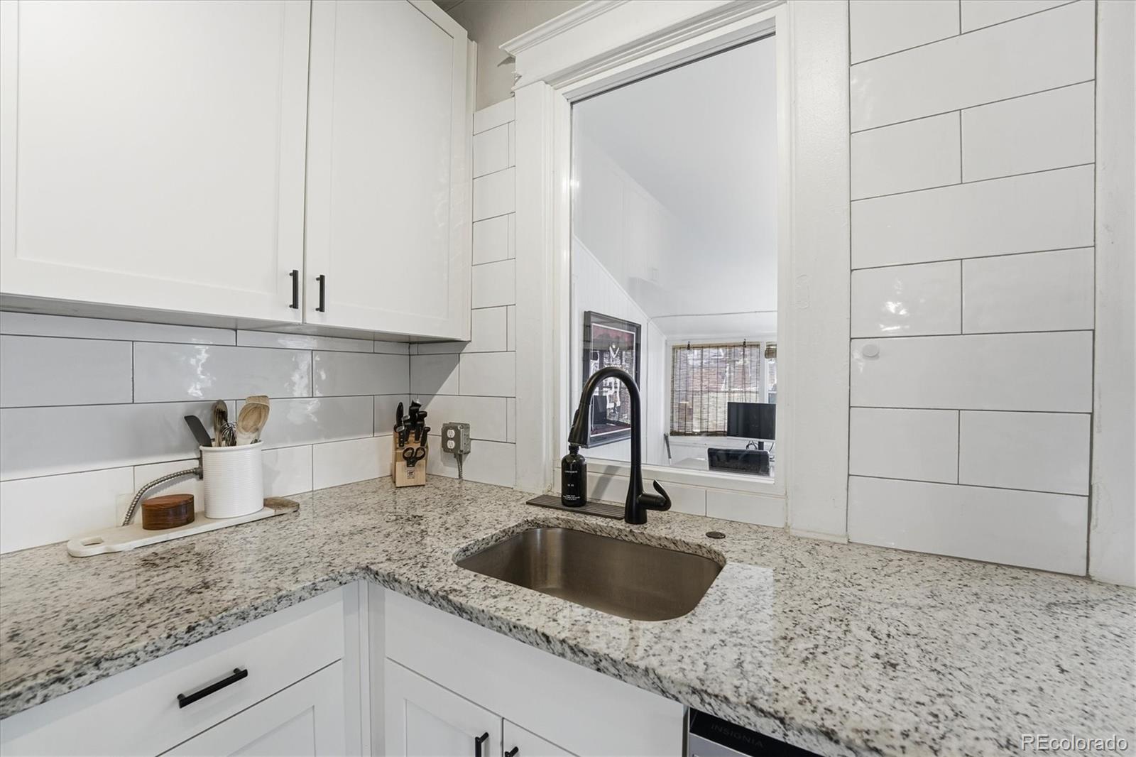 MLS Image #17 for 503 s grant street,denver, Colorado