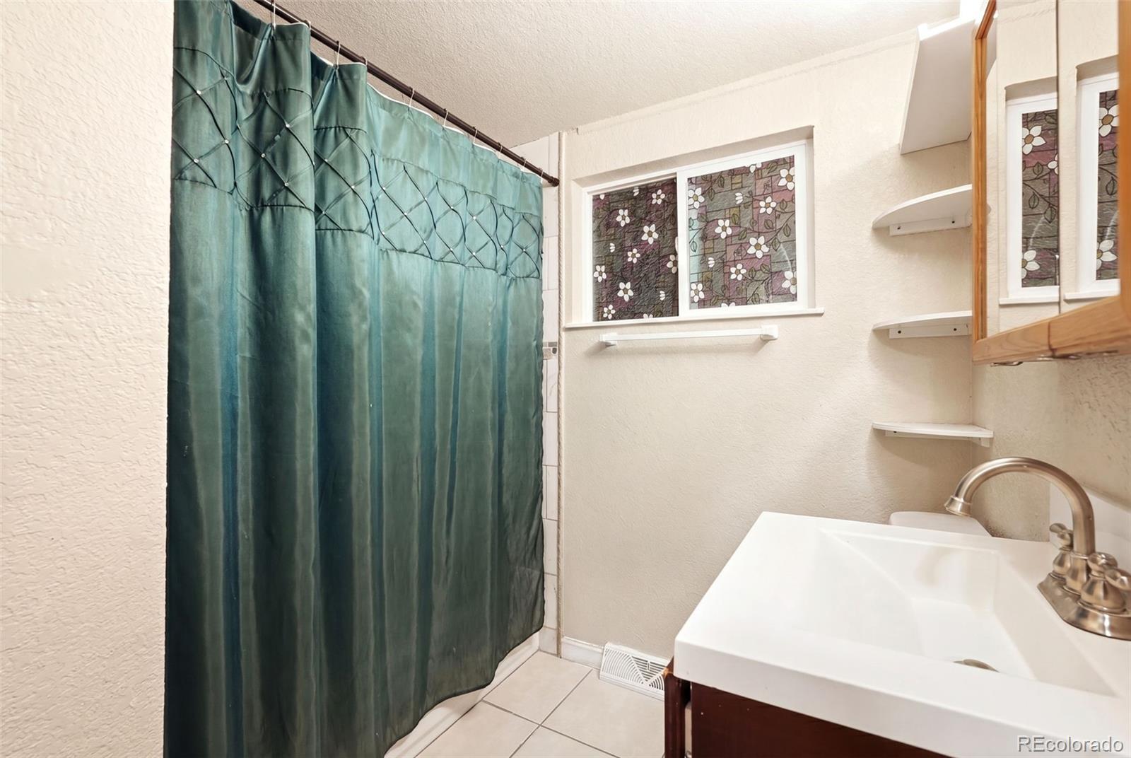 MLS Image #13 for 1225  dallas street,aurora, Colorado